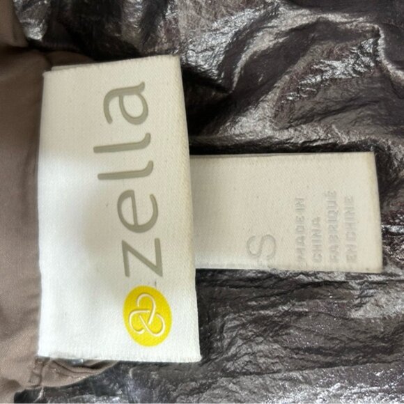 Zella Women's Brown Belted Hooded Puffer Vest Size S Insulated Pockets Belt Tan - Picture 5 of 16